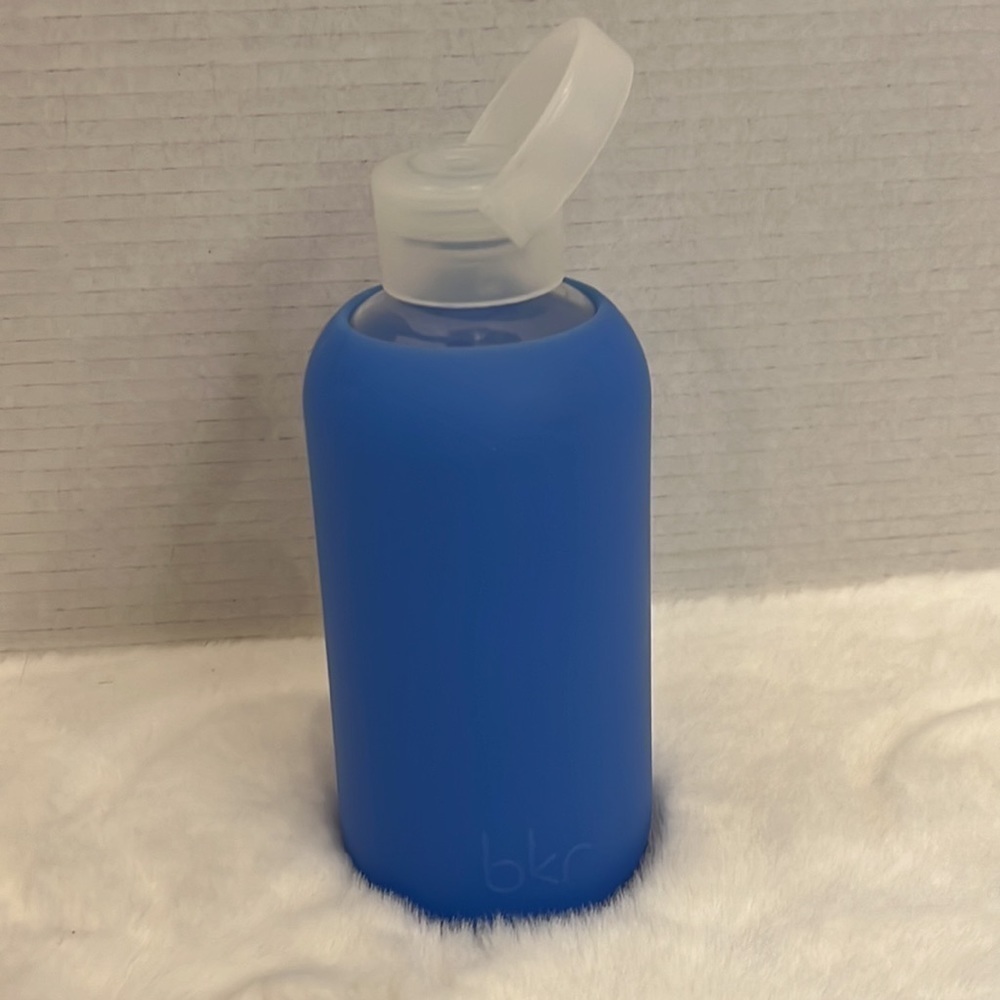BKR glass reusable water bottle approximately 16 oz